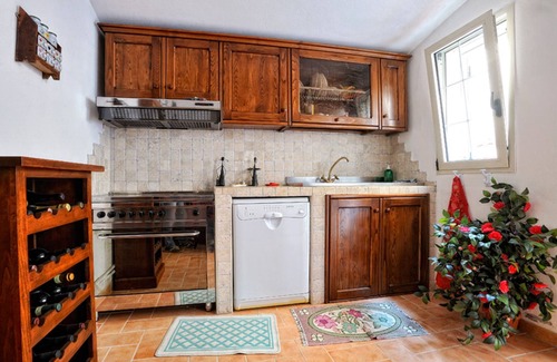 Castell'Azzara House | Rural farmhouse end 800 with outdoor veranda