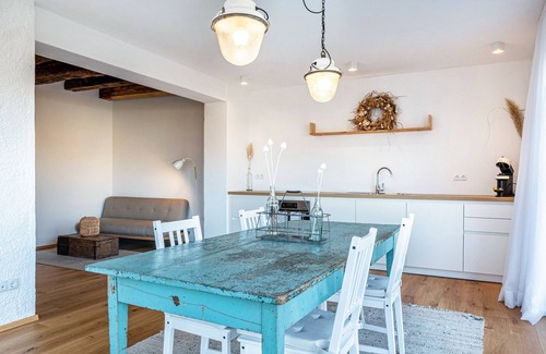 Tramin Apartment | Apartment "Eichhof Lavendel" with Private Open Terrace, Shared Garden & Wi-Fi