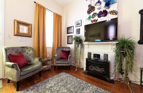 Bywater Cottage | It’s about Location 1.4 miles French Quarter & 3 blks to Chartres St & MS River