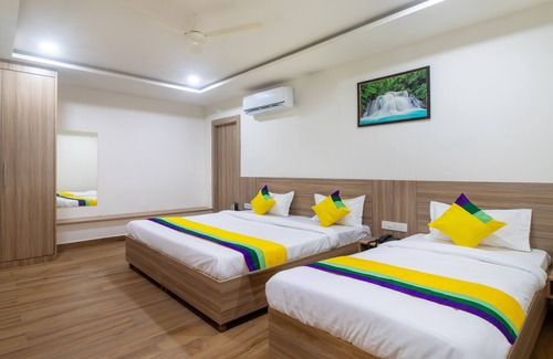 Chhata Hotel | Itsy Hotels Krishna Residency, Govardhan Chauraha