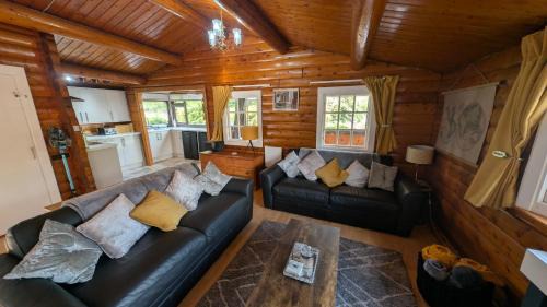 Bronaber House | IVY Cabin