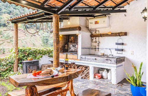 Faial House | Ivy Cottage by Madeira Sun Travel