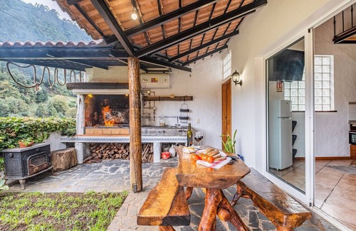 Faial Cottage | Ivy Cottage by Madeira Sun Travel