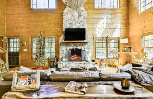 Young Harris House | Ivylog Creek Getaway - STR License #00,7980