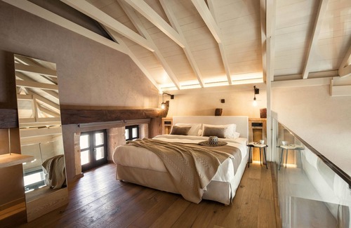 Old Town House | J&G Suites