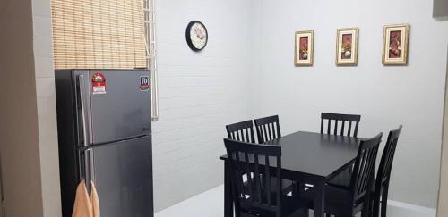 Sibu House | J & I Roomstay 2 Person with shared bathroom