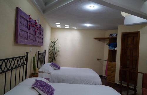 De Mexicanos Apartment | J&K Suite