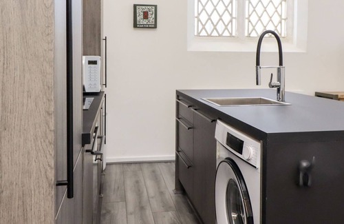 Huddersfield Cottage | J P PRITCHETT, pet friendly in Huddersfield