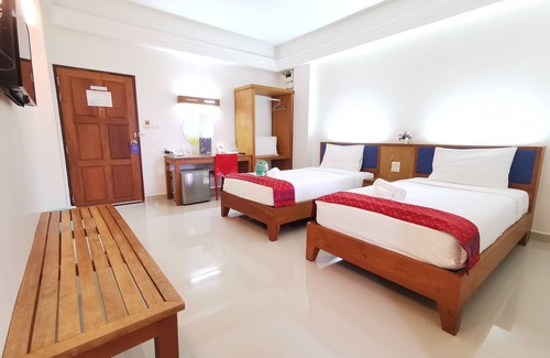 Mae Sot Hotel | J2 Hotel