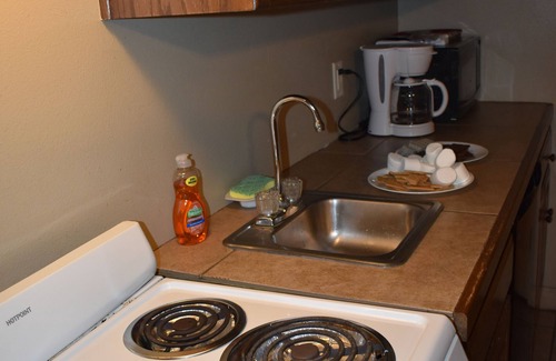 Boswell Hotel | Jack's White River Fishing Resort