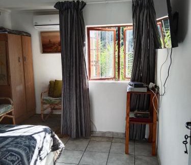 Port Shepstone Apartment | Jacobs Cottage by the Ocean