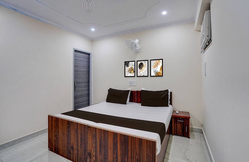 Greater Noida House | Jagdamba Homestay