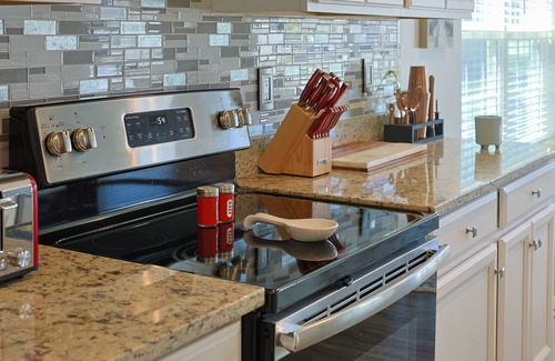 Central Newport News House | James River Cottage nBig Cozy and beautiful new construction