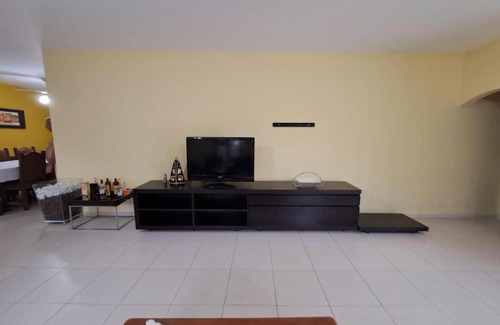 Saco da Ribeira House | Jamil House