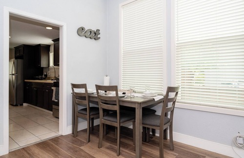 San Jose House | Japantown, near SJC w/fast wi-fi