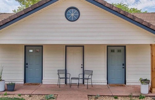 Ramona Cabin | Jarrett Farm Resort - Suite 10