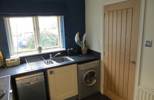 Kirkby Lonsdale Cottage | Jasmine Cottage in the heart of fabulous Kirkby Lonsdale, with private parking!