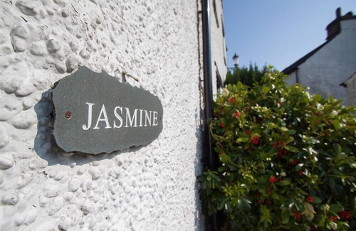 Troutbeck Bridge Cottage | JASMINE COTTAGE, with open fire in Windermere