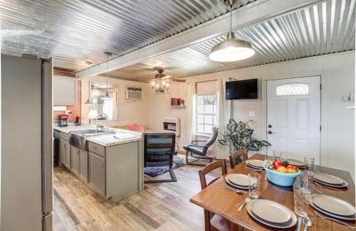 Jasper House | Jasper Cabin with Fire Pit, Grill and Mountain Views!