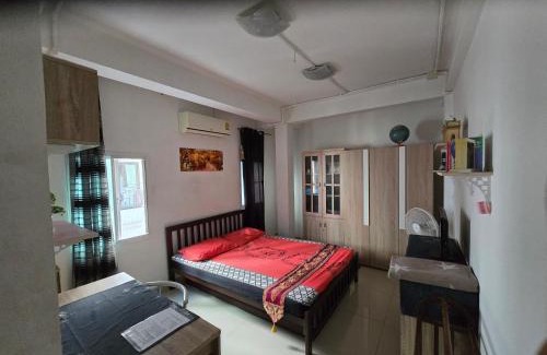 Chom Phon House | Jatujak Bangkok guesthouse R3