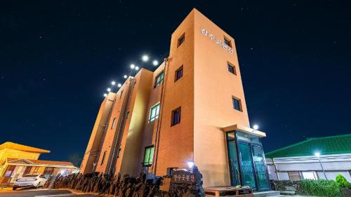 Hallim House | Jeju Jang Sugot Pension