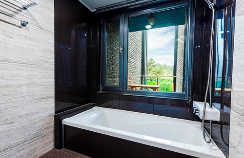 Hallim House | Jeju One Pine Tree Pension