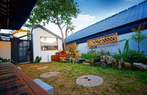 Jeonju House | Jeonju Hanok Geugot Stay