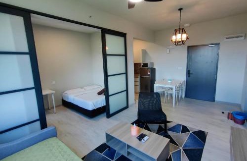 Downtown Kota Kinabalu Apartment | Jesselton Quay JQ Homestay # Free Parking#