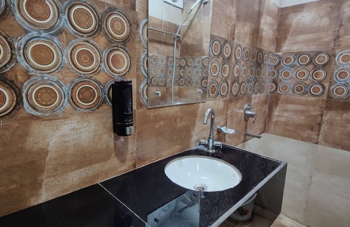 Jhansi Hotel | Jhansi Castle Inn