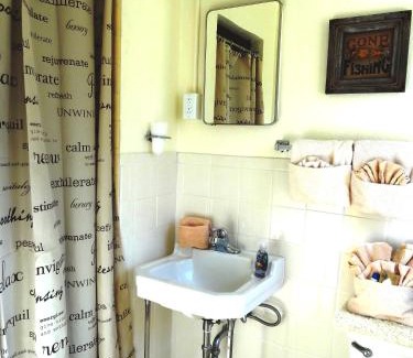 Mount Ida Hotel | JI10, a Queen Guest Room at the Joplin Inn, at the entrance to Mountain Harbor Resort Hotel Room