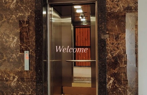 Vrindavan Apartment | Jigyasa Comfy Studio in Vrindavan near Bankebihari Prem Mandir AC Balcony kitchn