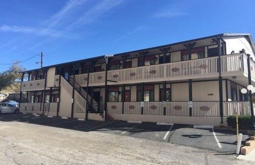 Tonopah Hotel | Jim Butler Inn & Suites