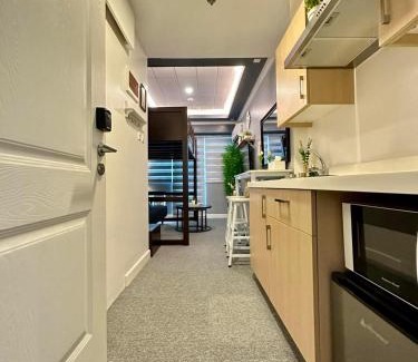 Matandang Balara Apartment | Jimenez Staycation Unit 406 Quirino west tower The Residence at Commonwealth by Century