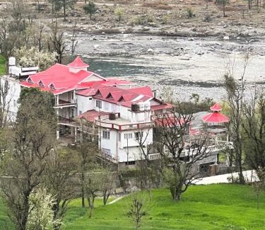 Chamba Resort | Jimmys River Resort