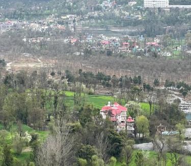 Chamba Resort | Jimmys River Resort