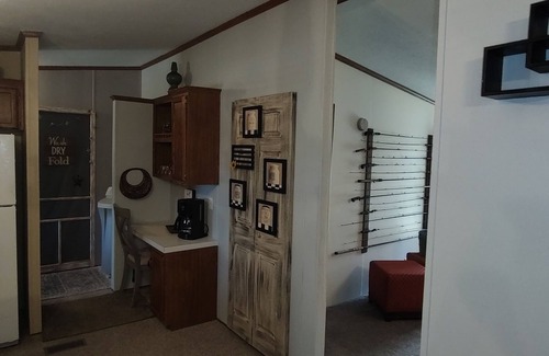 Wheatland House | Johnnie Sue’s in Wheatland. 3 bed, 2 bath home, plenty of parking, sleeps 10.