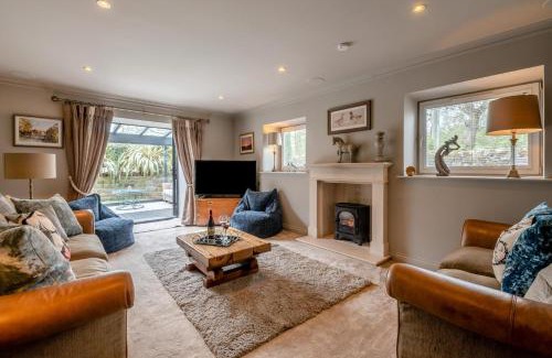 Ripley House | Johns Cottage