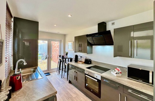 Grimsby Apartment | Johnson House MyShortLets