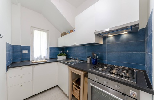 Vernazza Apartment | JOIVY Pretty House Whole Villa for Huge Families