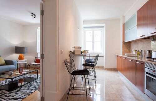 Santa Maria Maior Apartment | JOIVY Stylish 2BR Apt w/balcony at the heart of Baixa