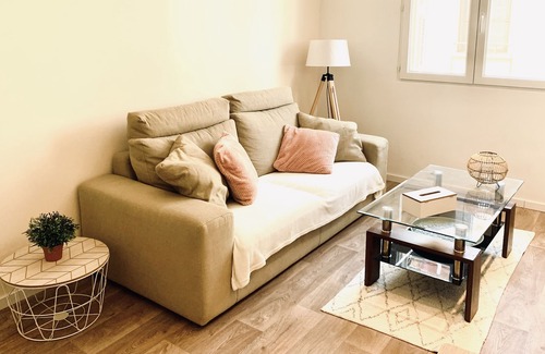 Thuir House | Jolie Escale Climatisée à Thuir