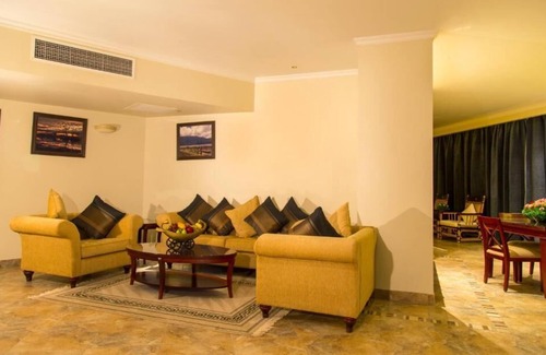 Nile River Luxor Resort | Jolie Ville Hotel & Spa Kings Island Luxor