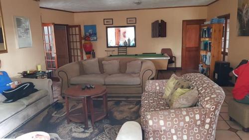 Greater Johannesburg Metropolitan Area House | Jolly Suites