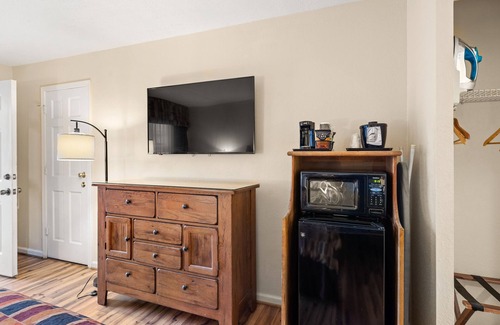 Maggie Valley Hotel | Jonathan Creek Inn and Villas