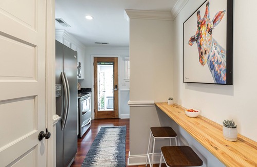 Cannonborough Elliotborough Condo | Jonathan Jasper Wright Inn