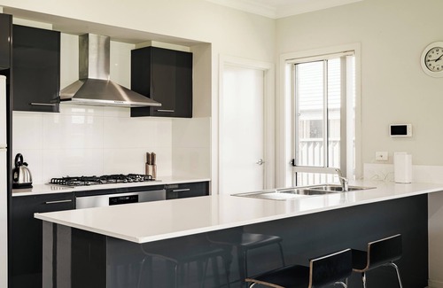 Jordan Springs House | Jordan Spring 4-bedroom villa/ free parking/convenient transportation n