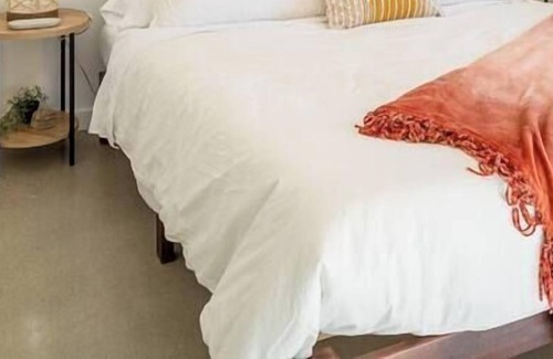 Twentynine Palms House | Joshua Tree Desert Views - King Beds | Fire Pit