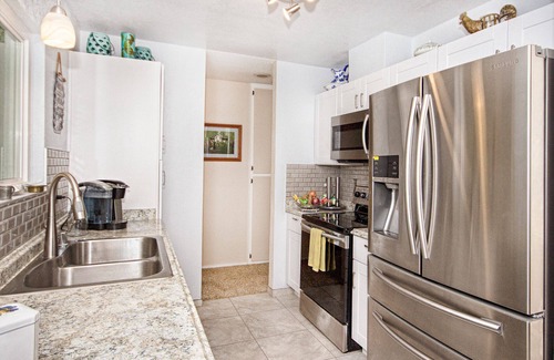 Joshua Tree House | Joshua Tree Home Home Fountain Oasis & Spa w/360 Views