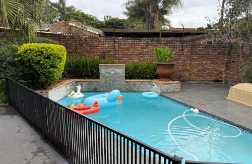 Moreleta Park House | JuaMtoto guesthouse