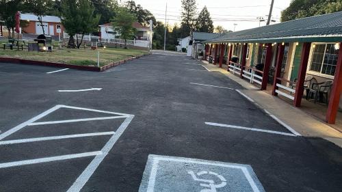 Altaville Hotel | Jumping Frog Motel